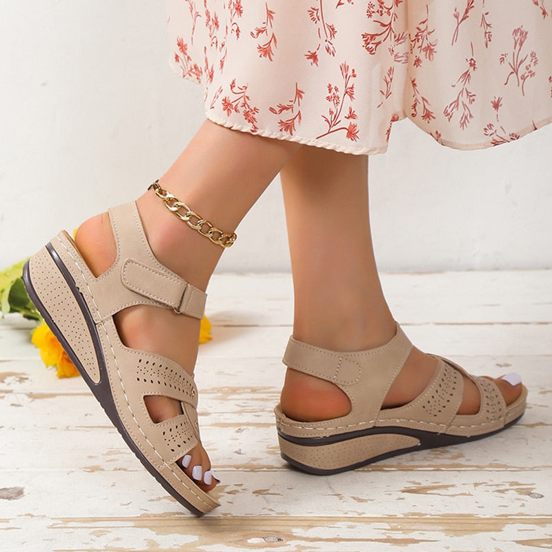 Luna Casual Wedge Sandals